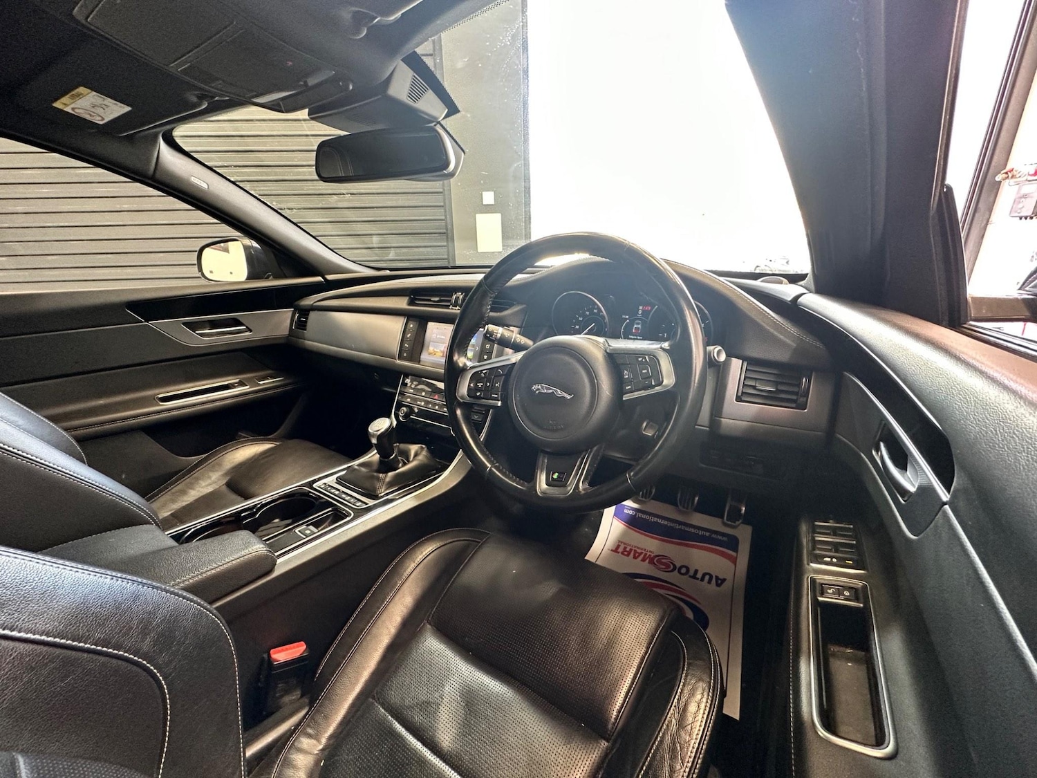 Used Jaguar XF 2017 for sale - 77120462: Photo 8