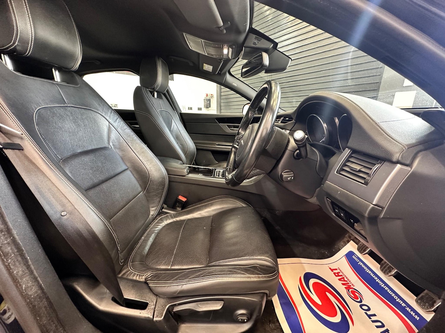 Used Jaguar XF 2017 for sale - 77120462: Photo 9