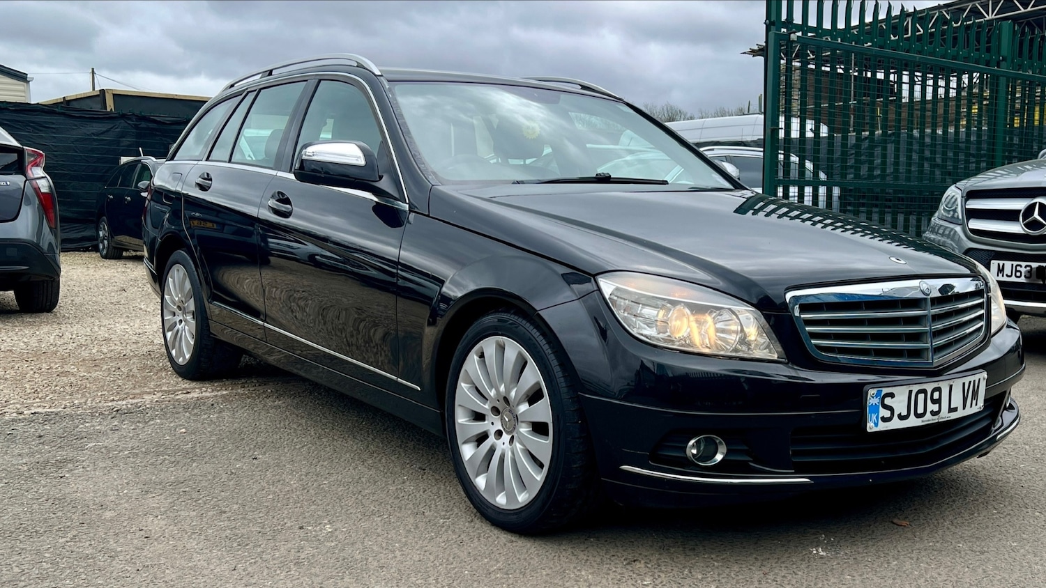 Used Mercedes-Benz C Class 2009 for sale - 77682809: Photo 3