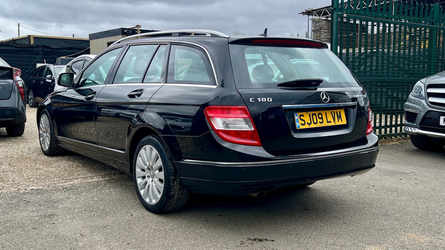 Used Mercedes-Benz C Class 2009 for sale - 77682809: Photo 4