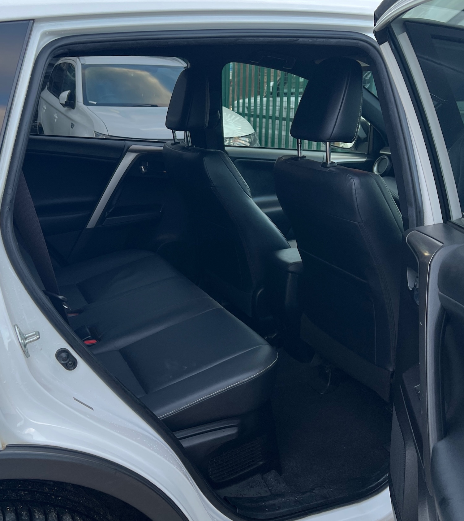 Used Toyota RAV4 2017 for sale - 77438593: Photo 18