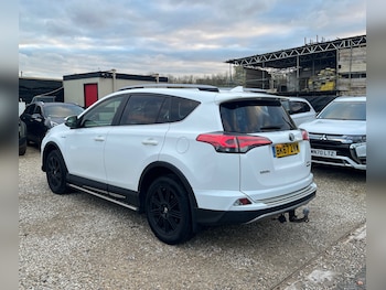 Used Toyota RAV4 2017 for sale - 77438593: Photo