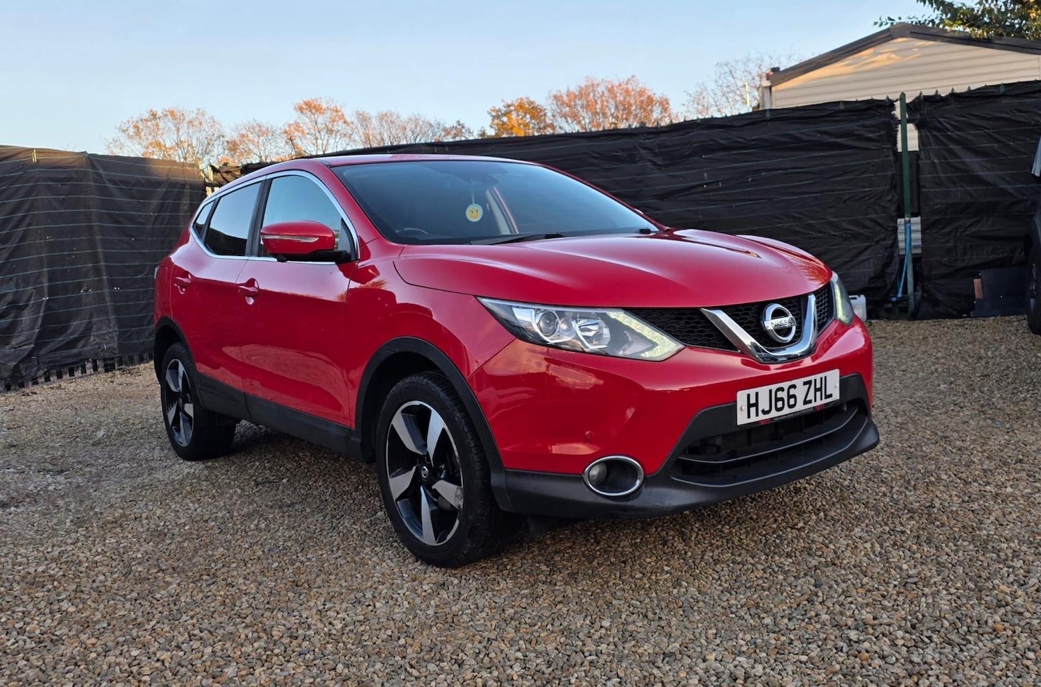 Used Nissan Qashqai 2016 for sale - 77125488: Photo 2
