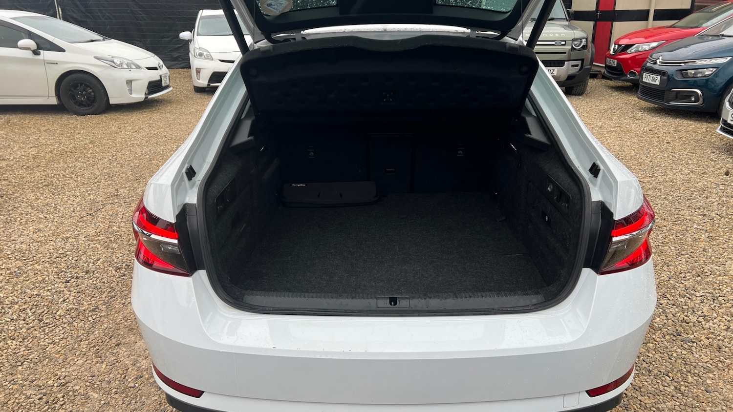 Used Skoda Superb 2020 for sale - 77620295: Photo 13