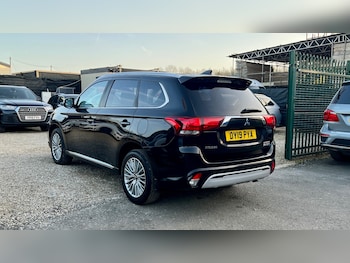 Used Mitsubishi Outlander 2019 for sale - 78135230: Photo