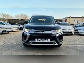 Mitsubishi Outlander feature image