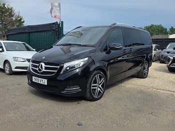 Used Mercedes-Benz V-Class 2019 for sale - 79475101: Photo