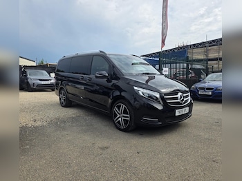Used Mercedes-Benz V-Class 2019 for sale - 79475101: Photo
