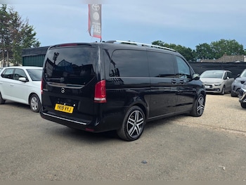 Used Mercedes-Benz V-Class 2019 for sale - 79475101: Photo