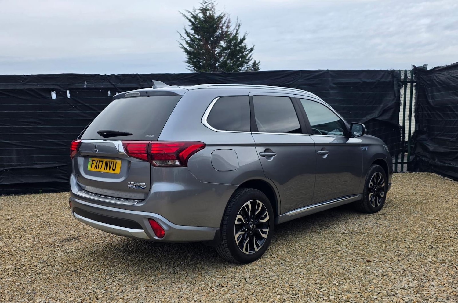 Used Mitsubishi Outlander 2017 for sale - 77125249: Photo 4