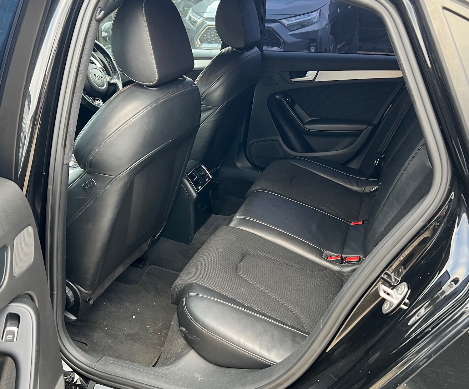 Used Audi A4 2014 for sale - 77128452: Photo 10