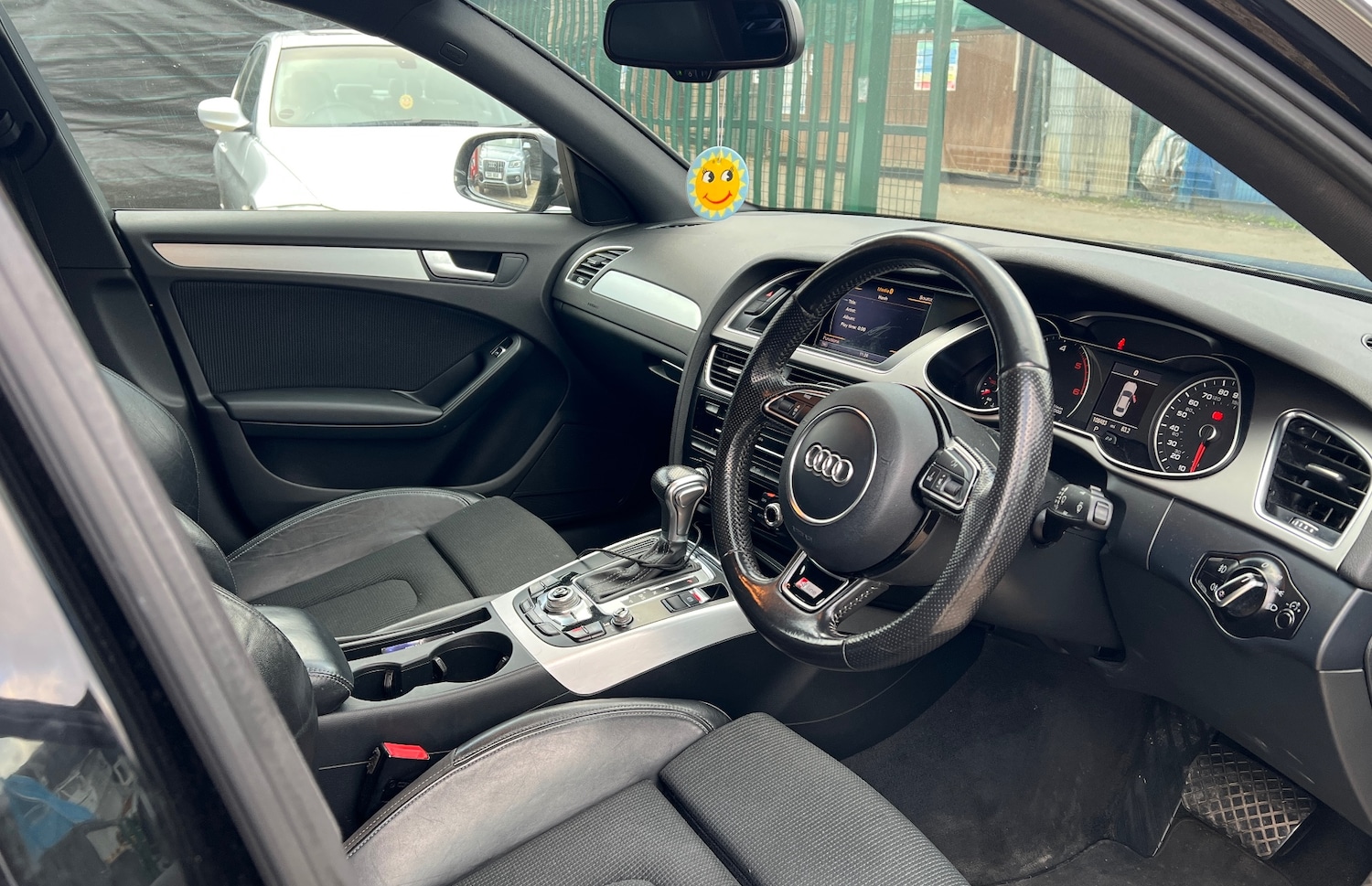 Used Audi A4 2014 for sale - 77128452: Photo 6