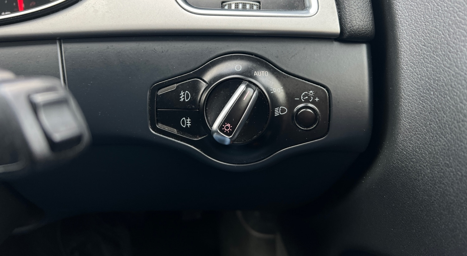 Used Audi A4 2014 for sale - 77128452: Photo 9