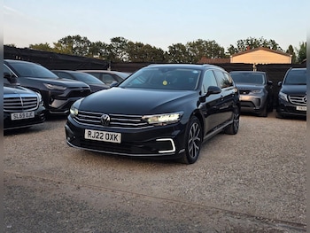 Used Volkswagen Passat 2022 for sale - 79315948: Photo