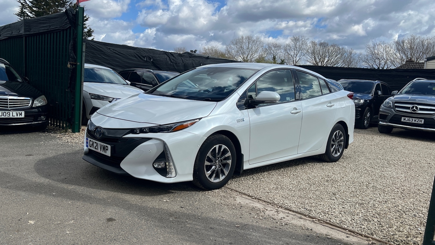 Used Toyota Prius 2021 for sale - 78057140: Photo 2