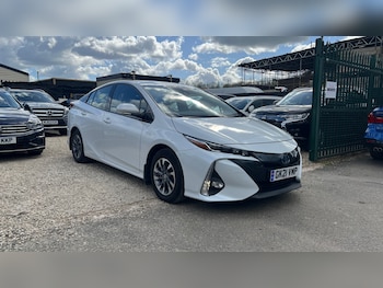 Used Toyota Prius 2021 for sale - 78057140: Photo