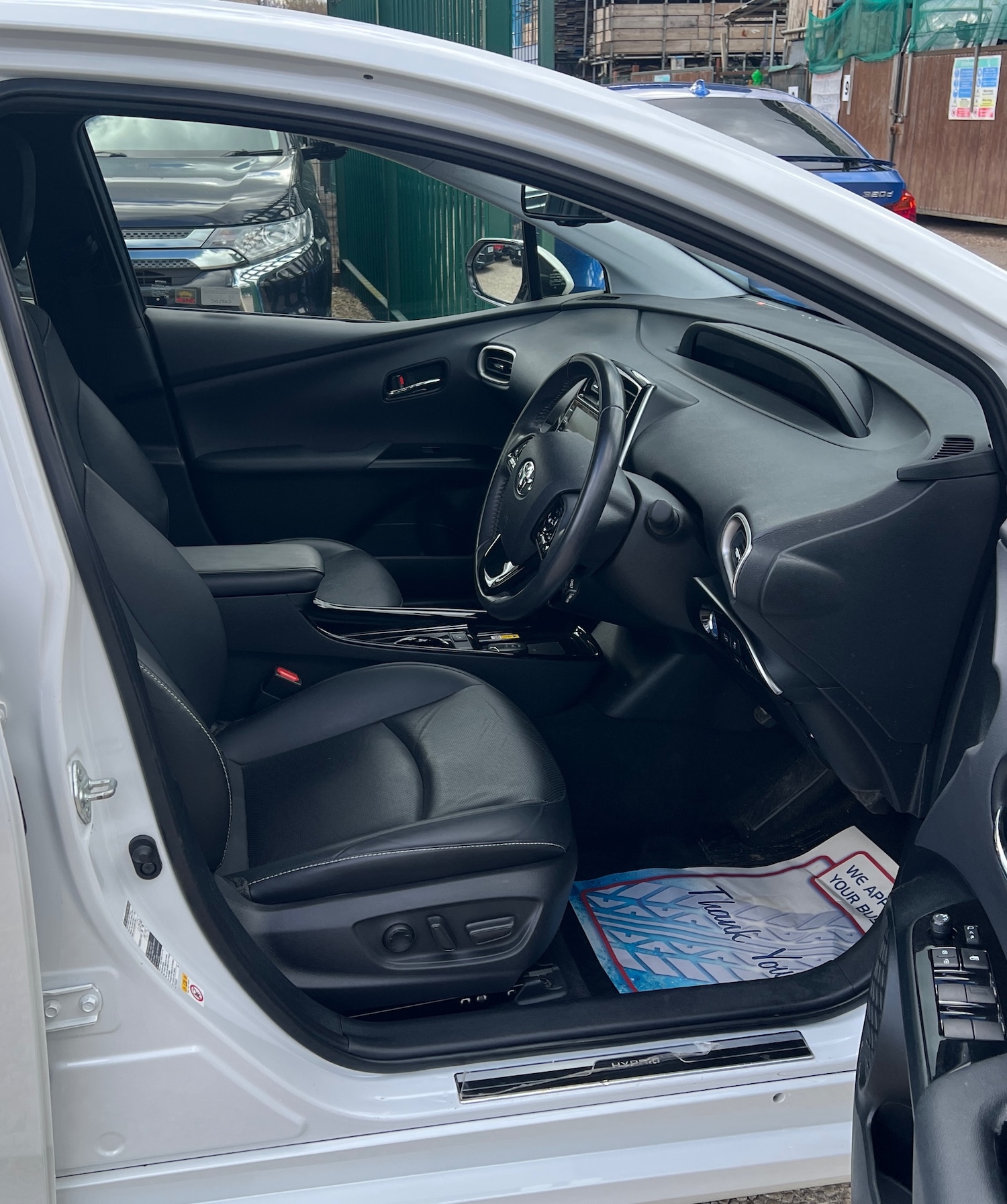 Used Toyota Prius 2021 for sale - 78057140: Photo 6