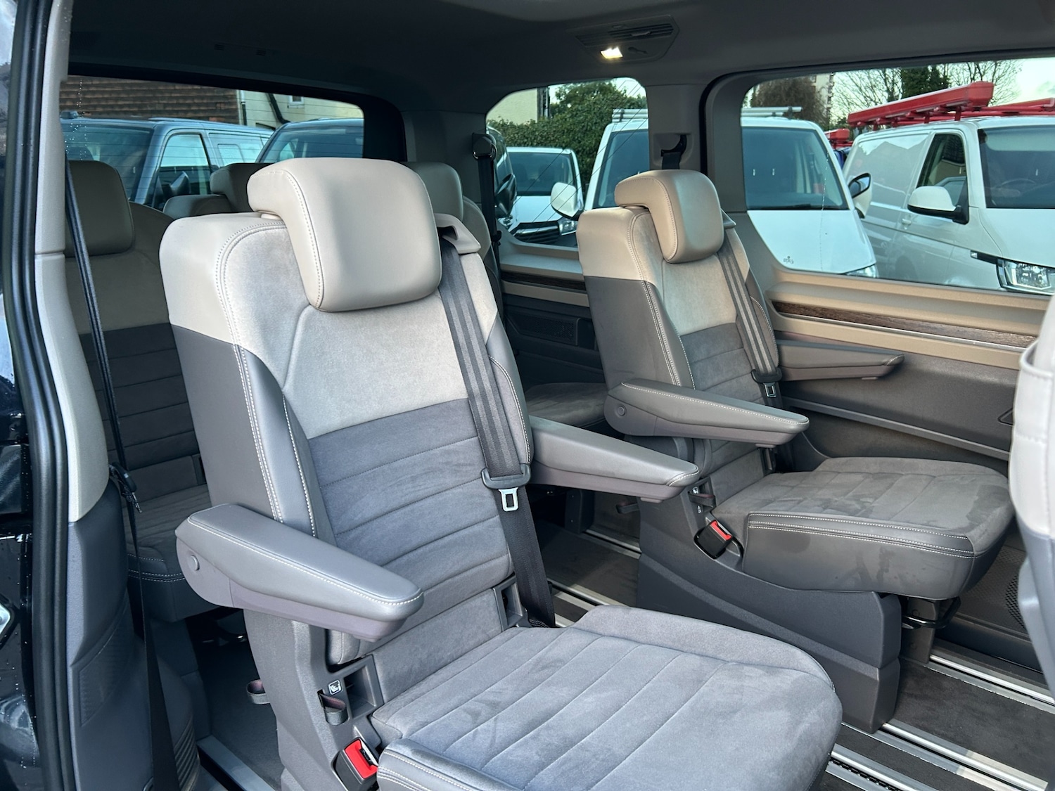 Used Volkswagen Multivan 2025 for sale - 77717817: Photo 10