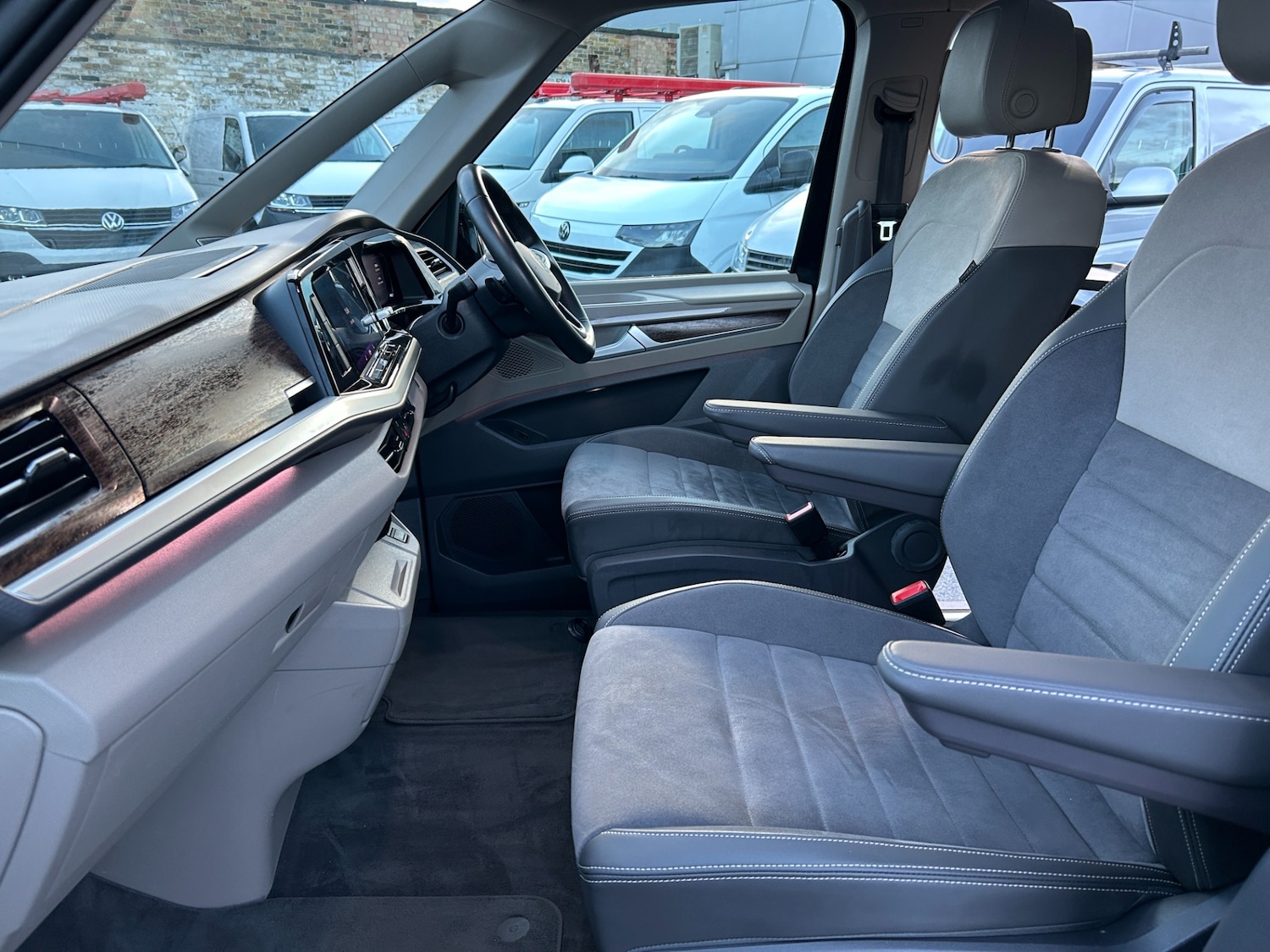 Used Volkswagen Multivan 2025 for sale - 77717817: Photo 23