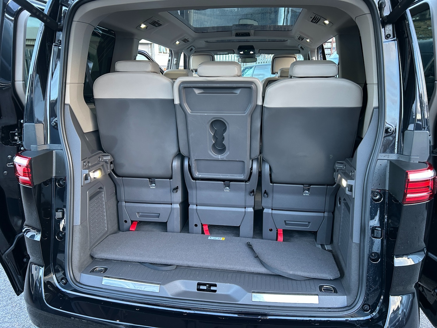 Used Volkswagen Multivan 2025 for sale - 77717817: Photo 29