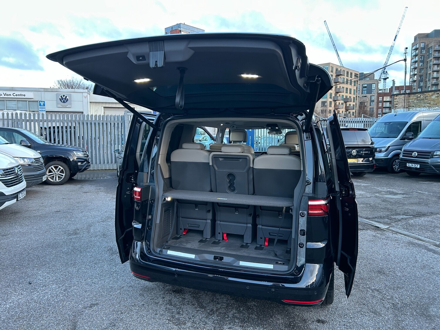 Used Volkswagen Multivan 2025 for sale - 77717817: Photo 30