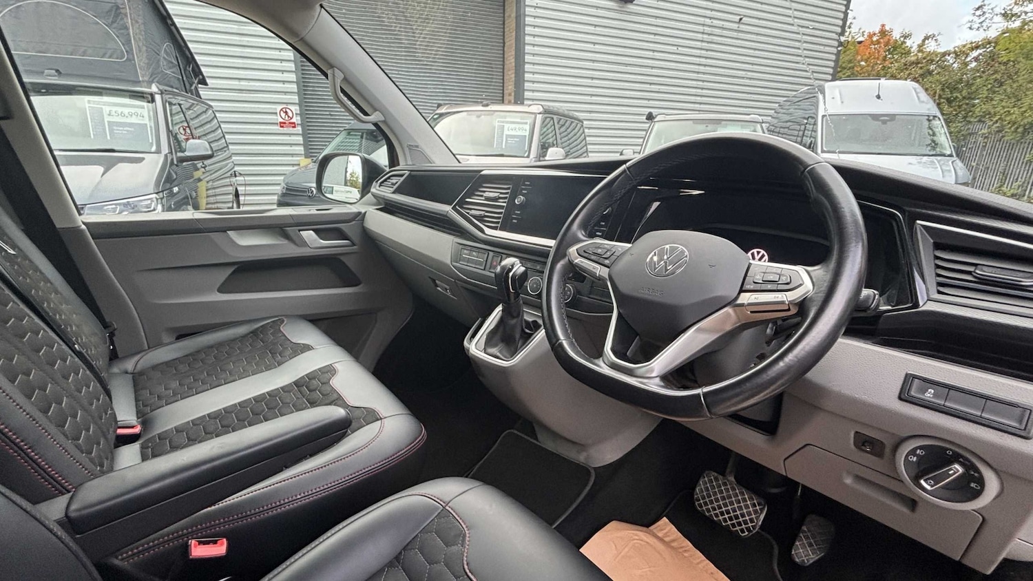 Used Volkswagen Transporter 2023 for sale - 76352704: Photo 10