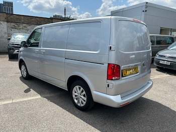Used Volkswagen Transporter 2020 for sale - 79217806: Photo