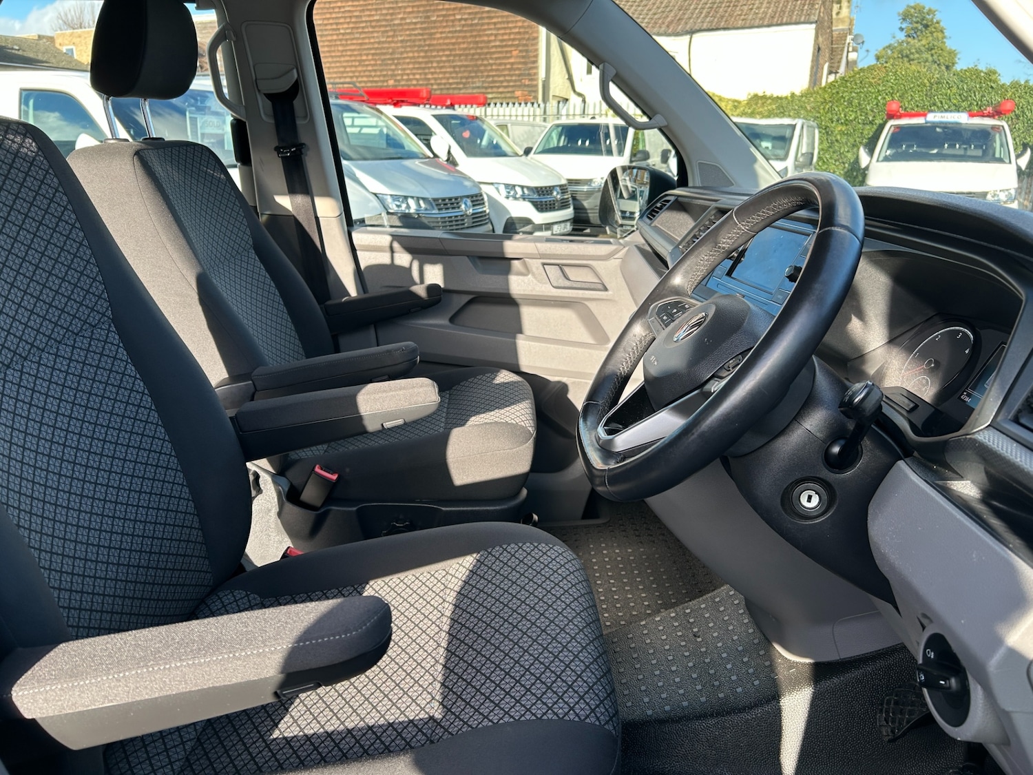 Used Volkswagen Transporter Shuttle 2020 for sale - 77336297: Photo 10