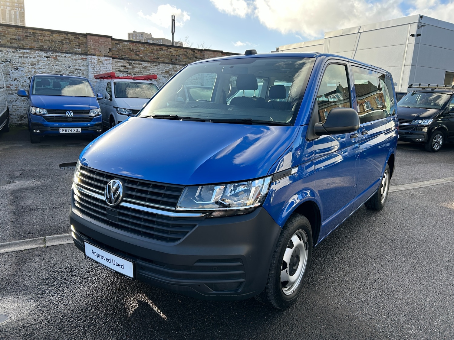 Used Volkswagen Transporter Shuttle 2020 for sale - 77336297: Photo 5
