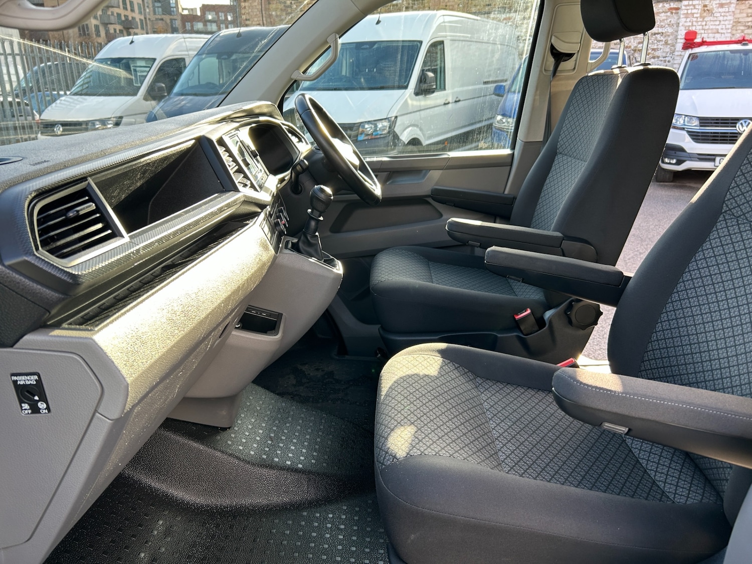 Used Volkswagen Transporter Shuttle 2020 for sale - 77336297: Photo 9