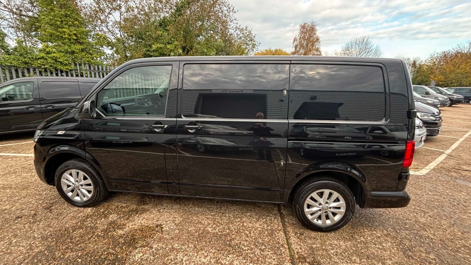 Used Volkswagen Transporter 2021 for sale - 76488650: Photo 3