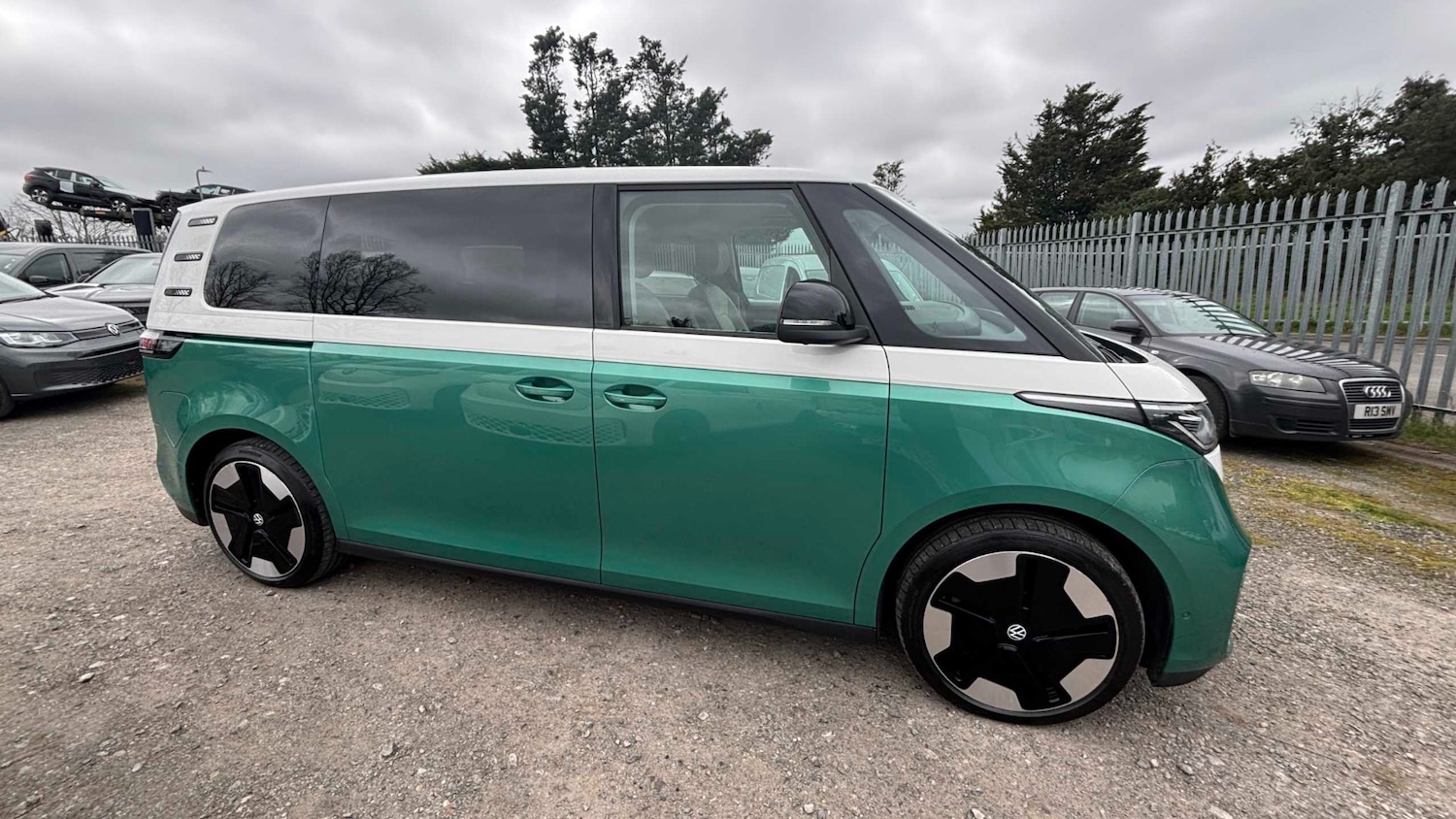 Used Volkswagen ID.3 2024 for sale - 78011910: Photo 2