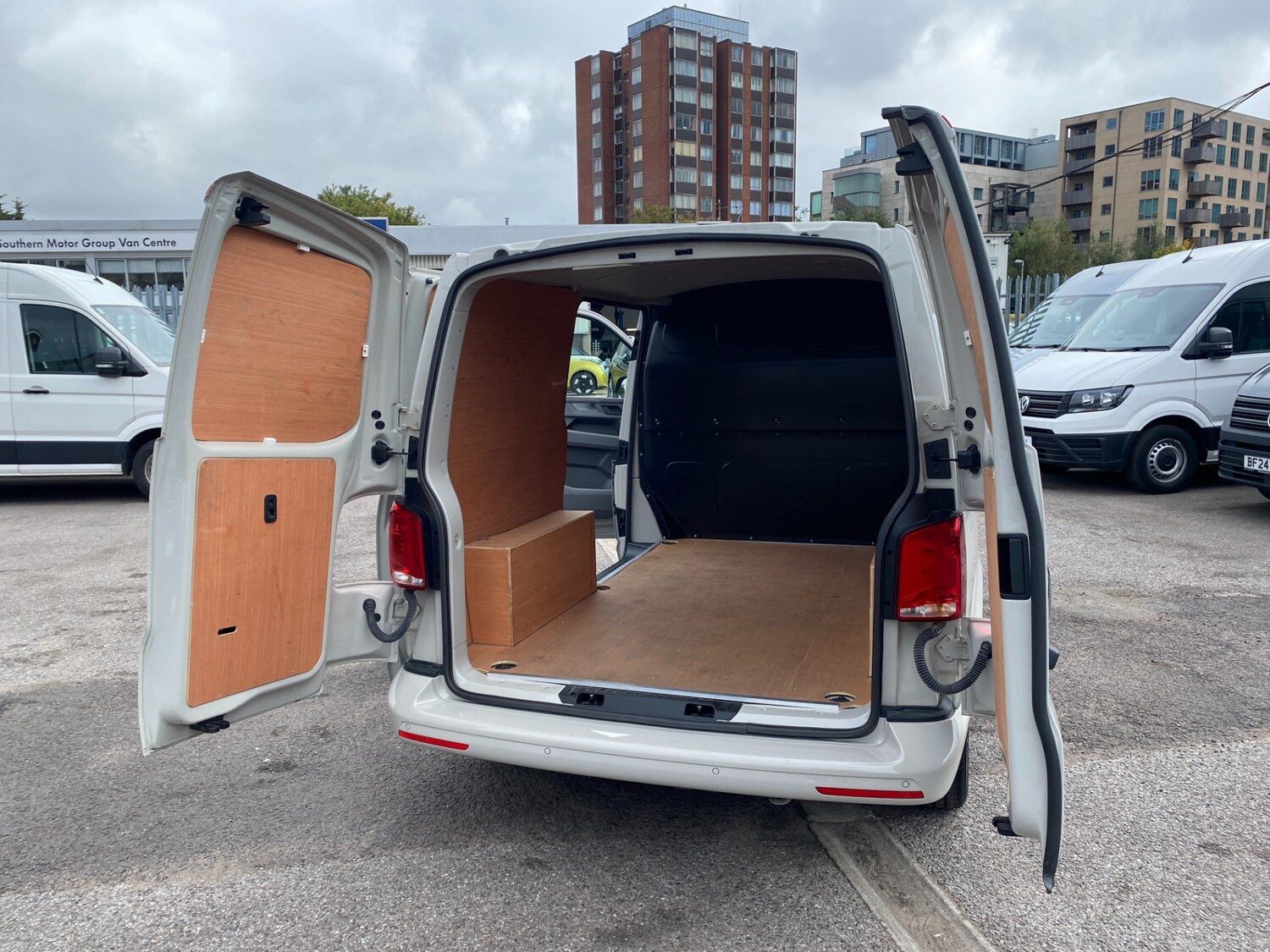 Used Volkswagen Transporter 2024 for sale - 76220503: Photo 14