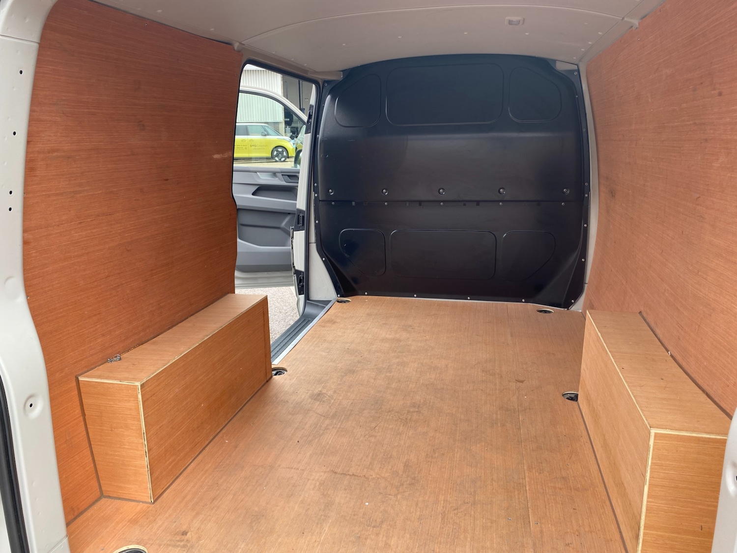 Used Volkswagen Transporter 2024 for sale - 76220503: Photo 15