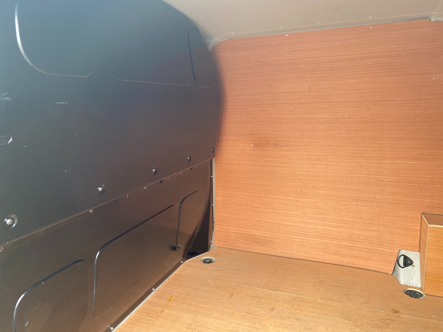 Used Volkswagen Transporter 2024 for sale - 76220503: Photo 16