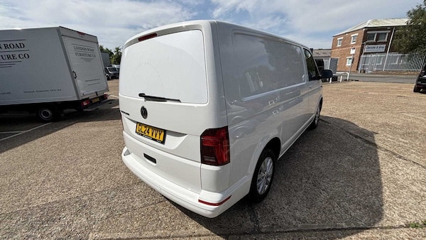 Used Volkswagen Transporter 2024 for sale - 75118121: Photo 10