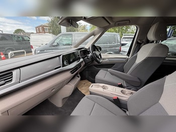 Used Volkswagen Multivan 2024 for sale - 74982691: Photo
