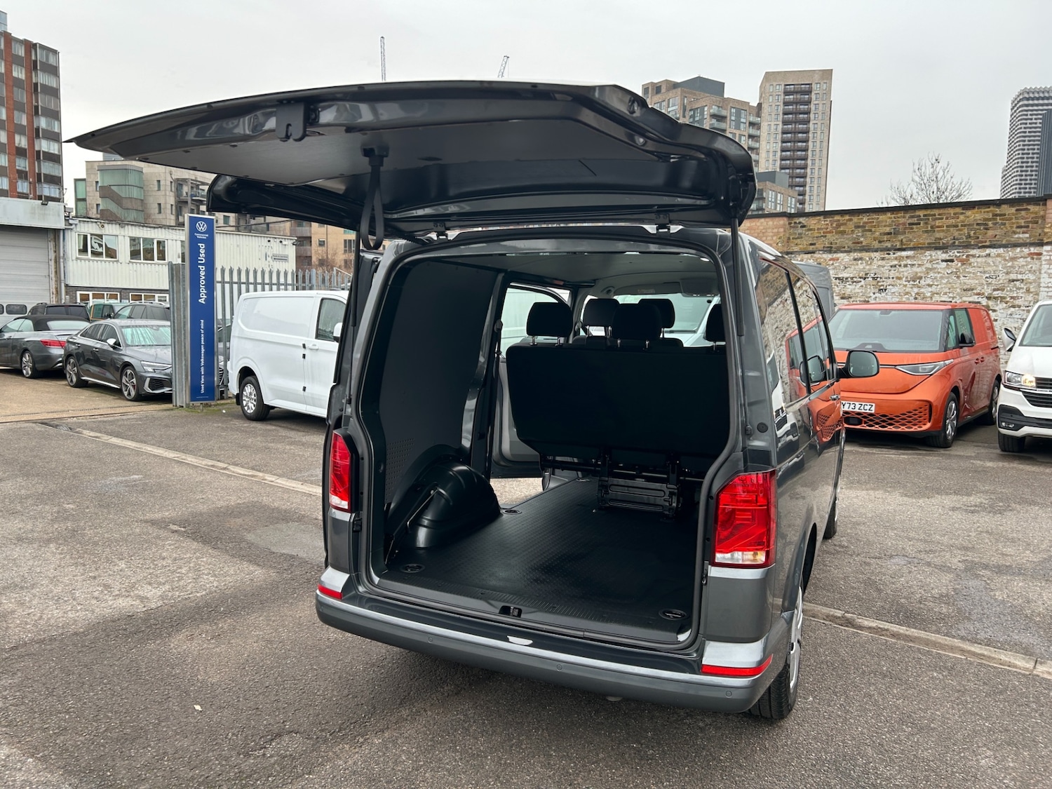 Used Volkswagen Transporter 2024 for sale - 76971547: Photo 13