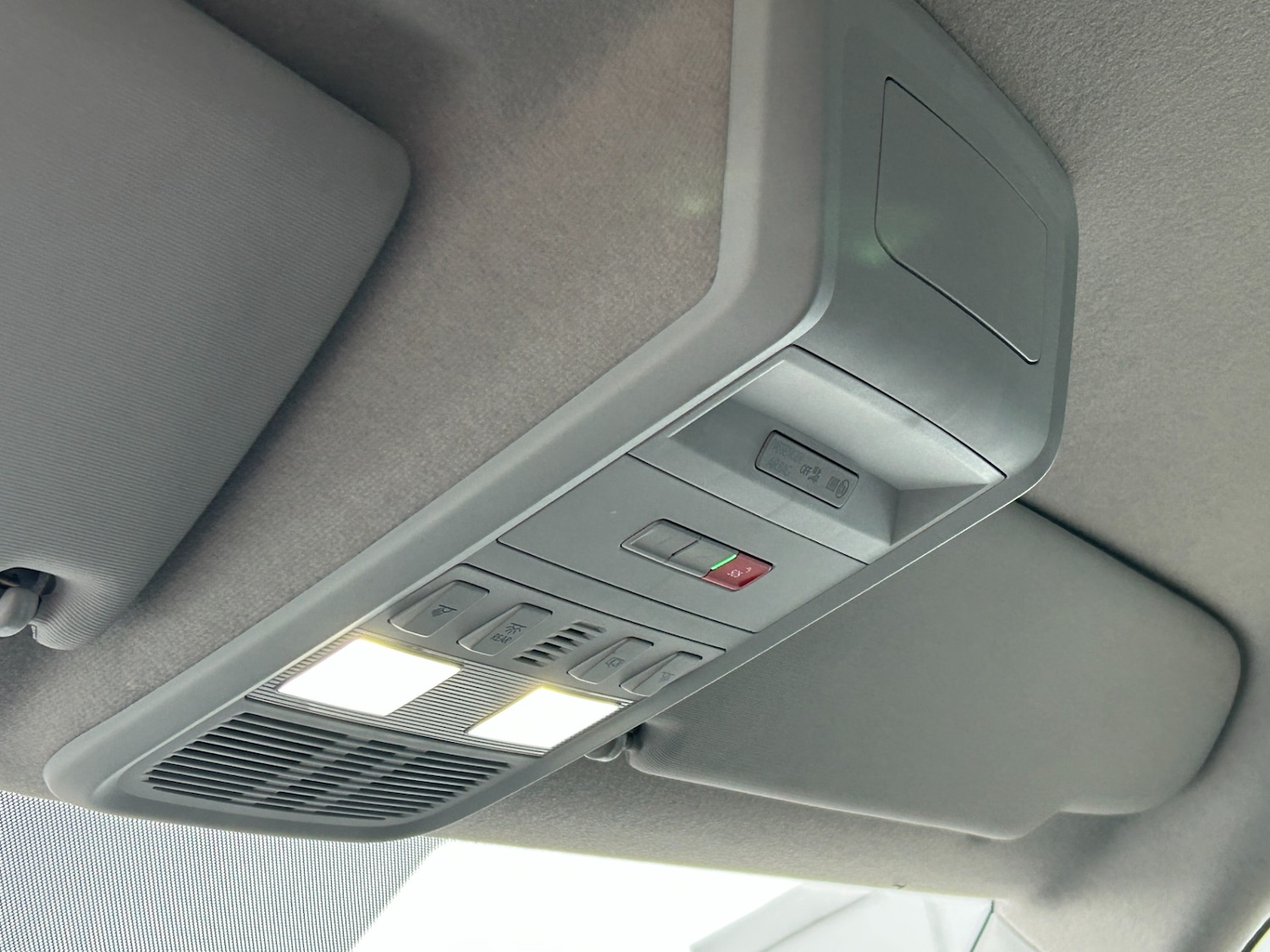 Used Volkswagen Transporter 2024 for sale - 76971547: Photo 18