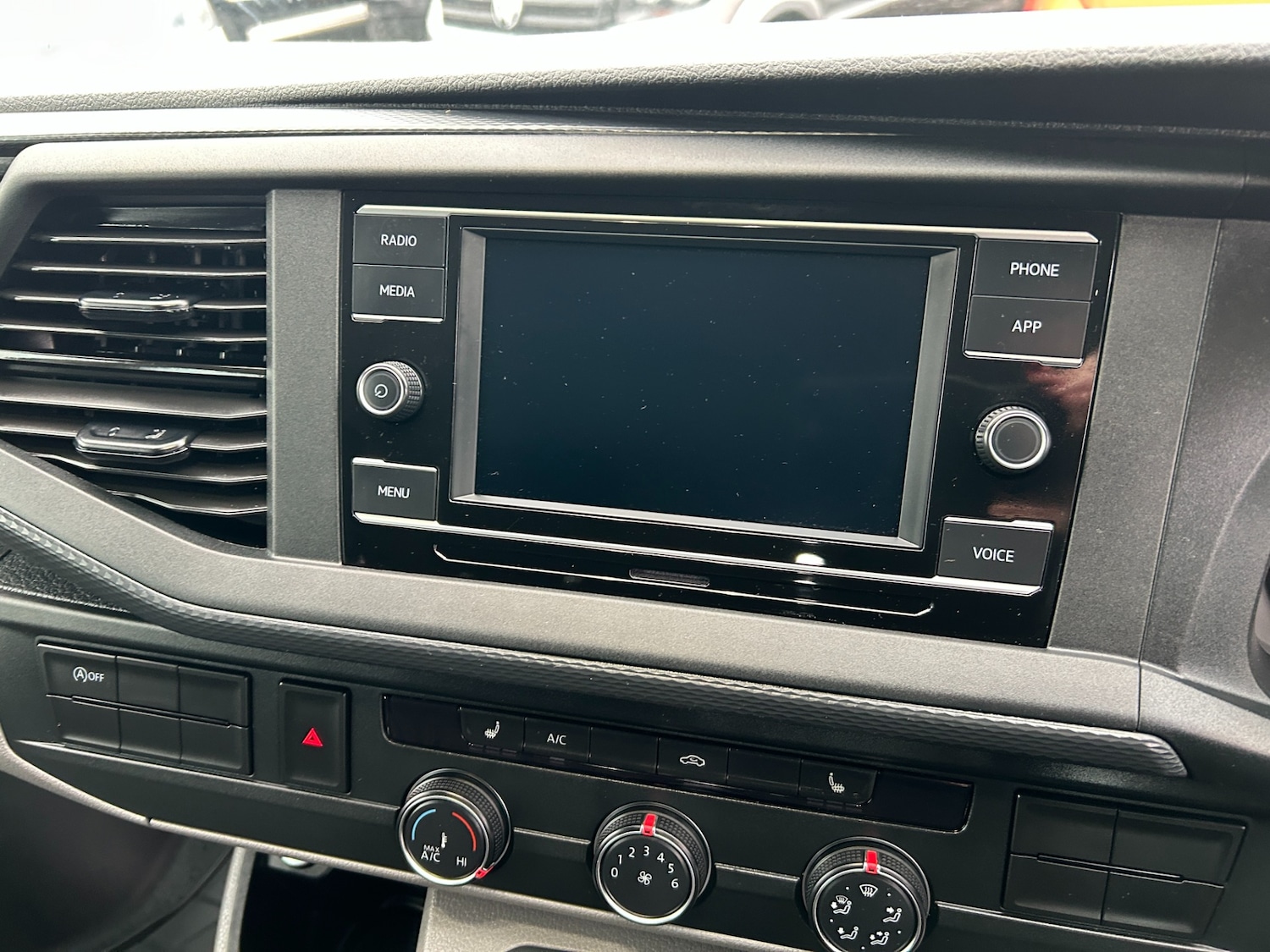 Used Volkswagen Transporter 2024 for sale - 76971547: Photo 31