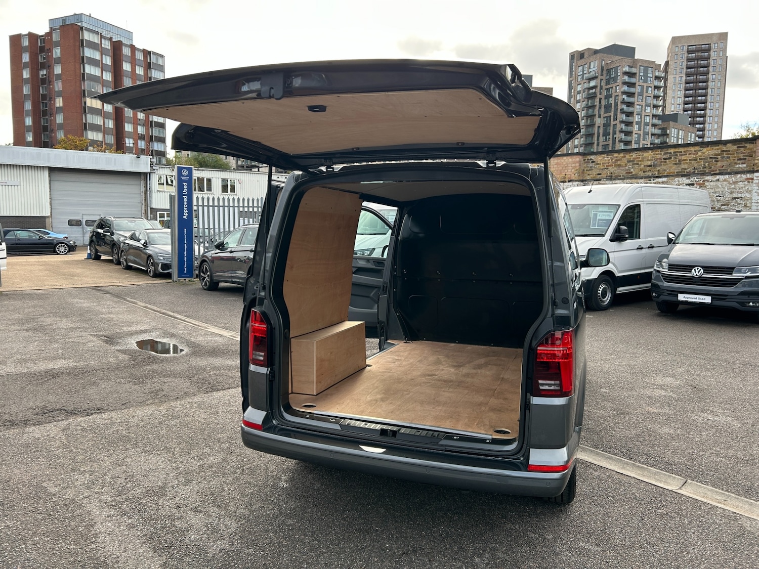 Used Volkswagen Transporter 2024 for sale - 76402283: Photo 18