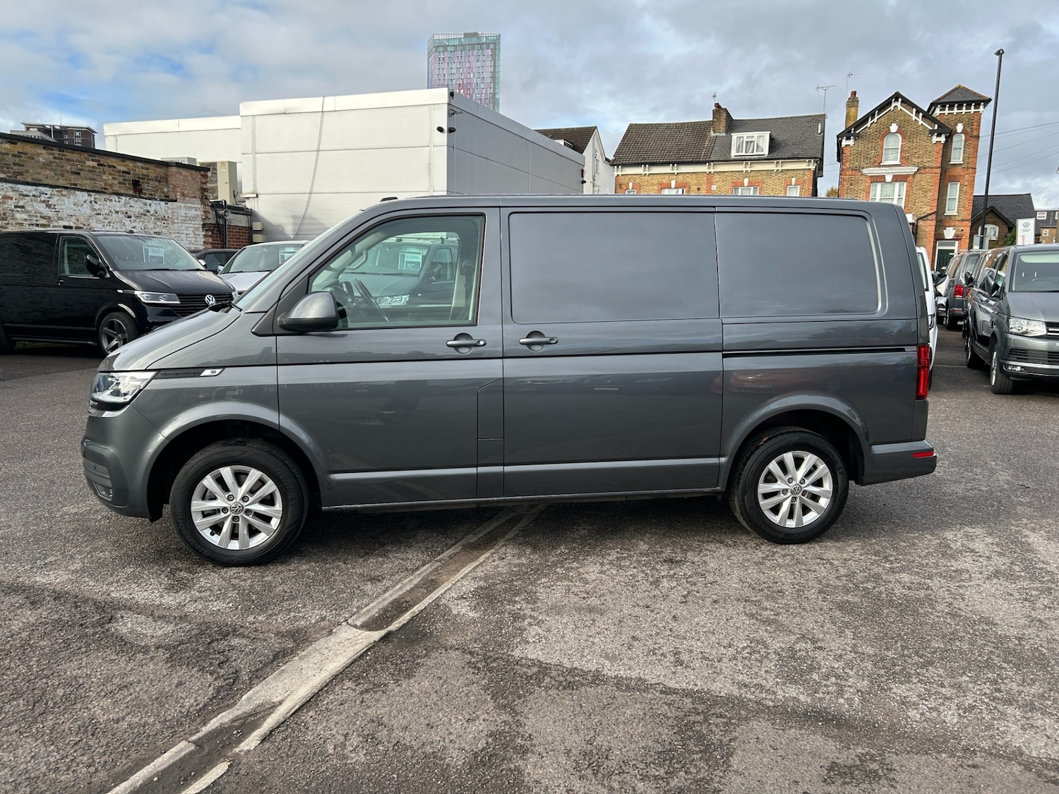 Used Volkswagen Transporter 2024 for sale - 76402283: Photo 4