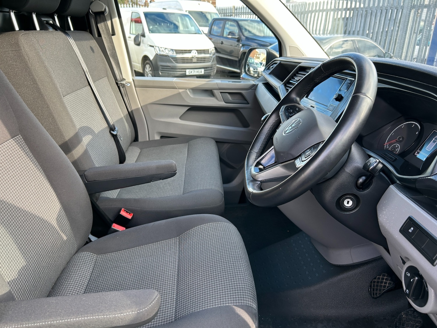 Used Volkswagen Transporter 2022 for sale - 77336362: Photo 11