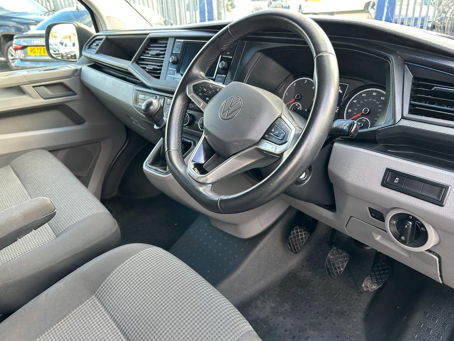 Used Volkswagen Transporter 2022 for sale - 77336362: Photo 12