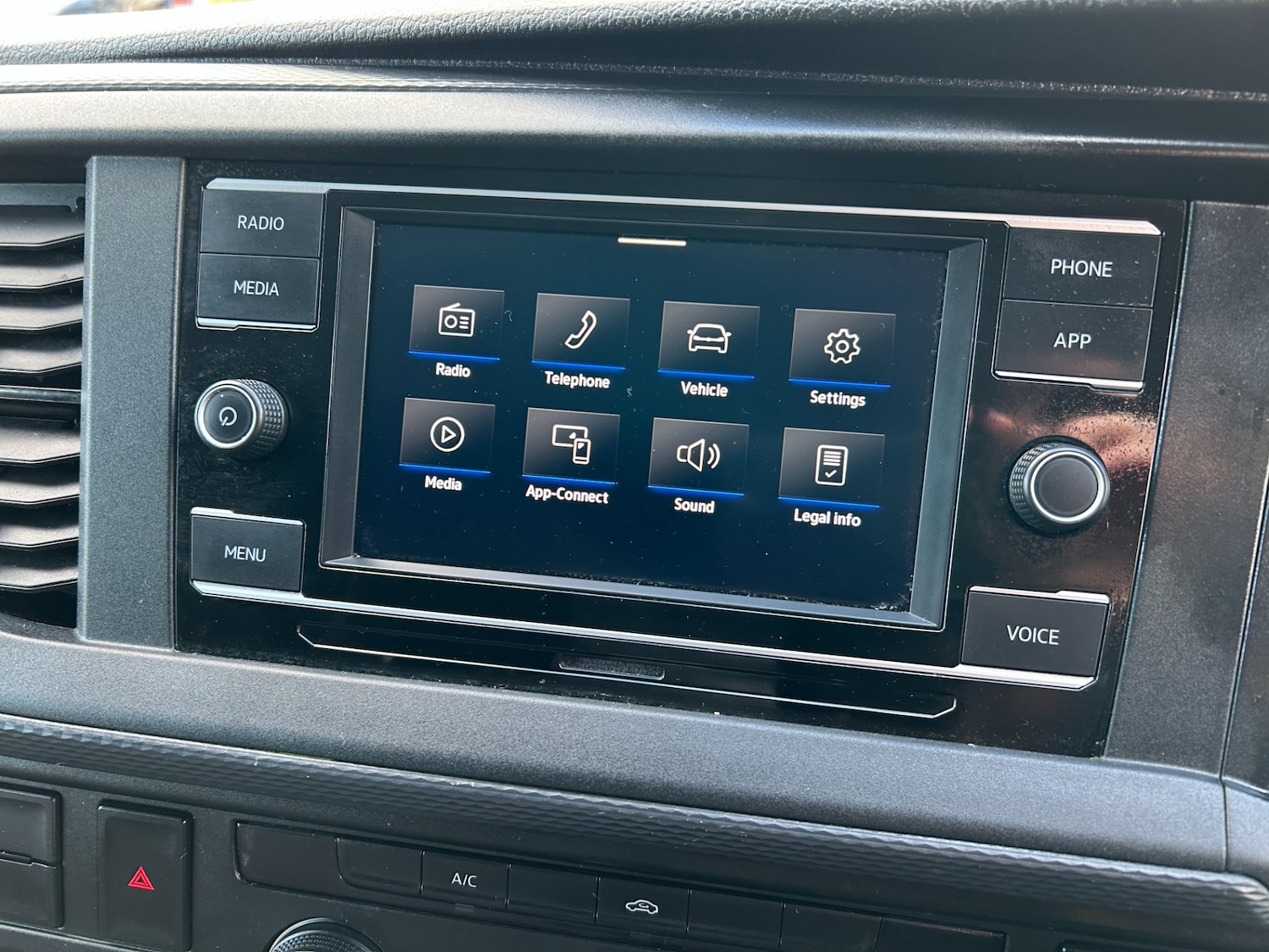 Used Volkswagen Transporter 2022 for sale - 77336362: Photo 14