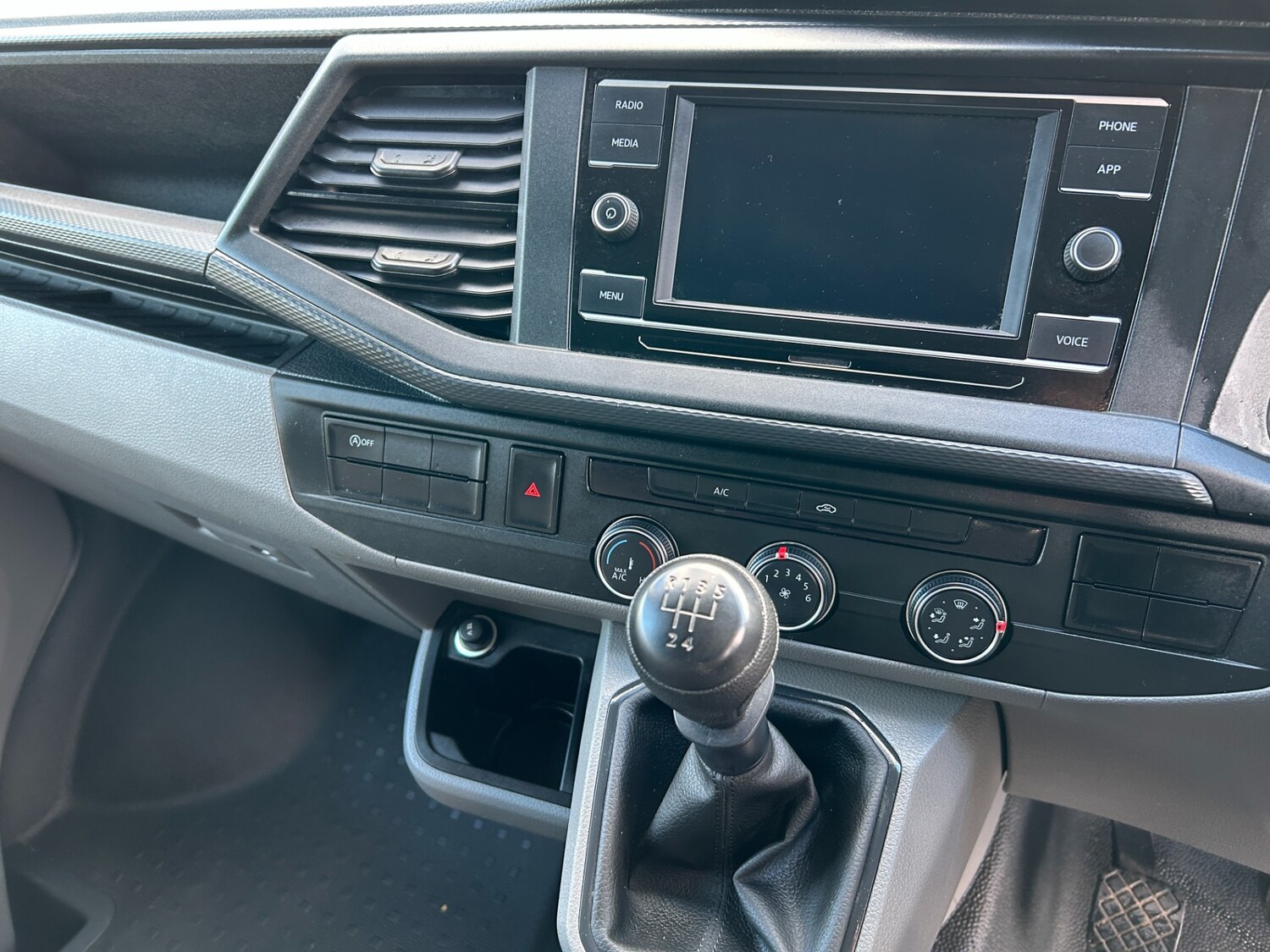 Used Volkswagen Transporter 2022 for sale - 77336362: Photo 15