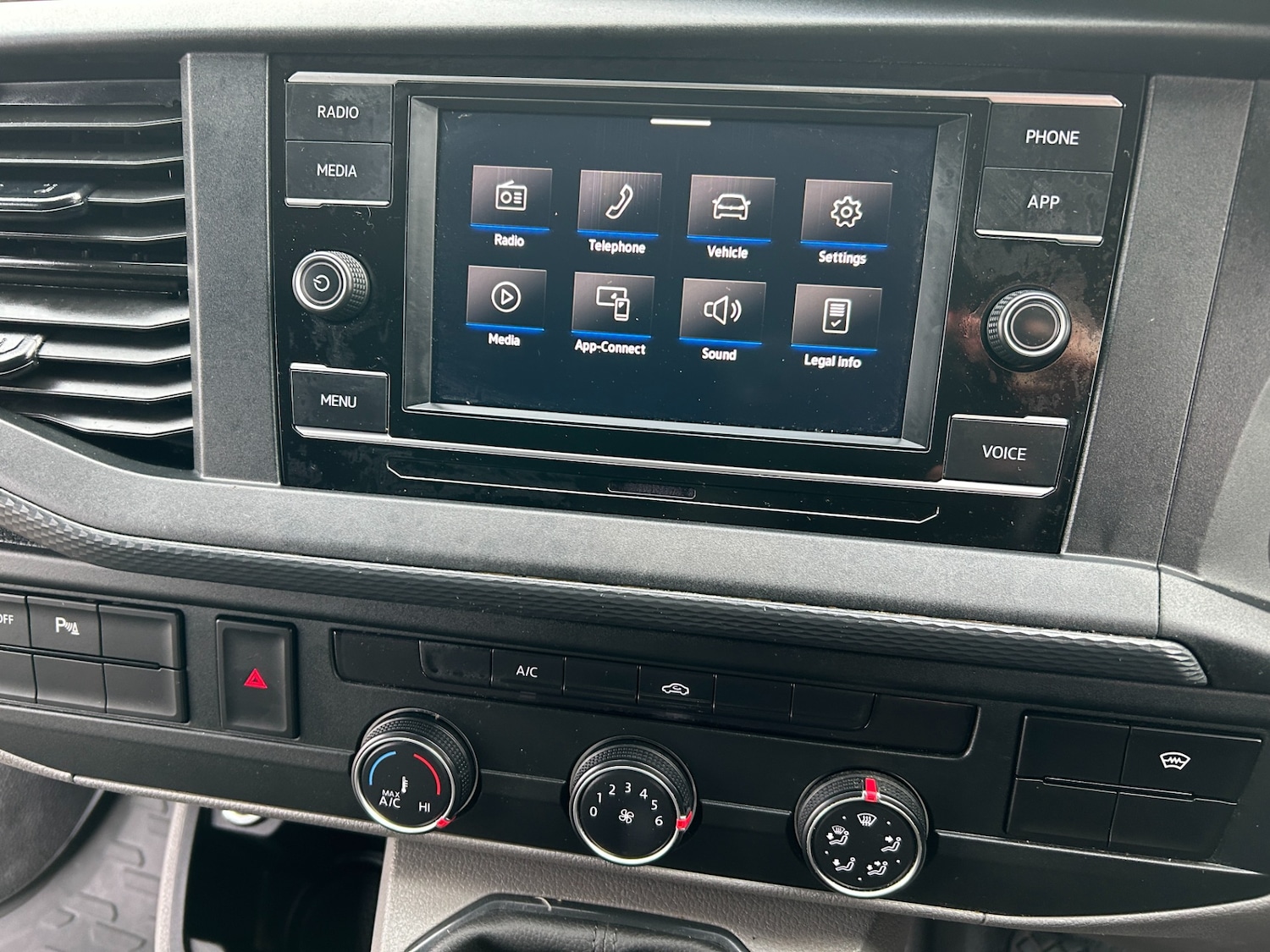 Used Volkswagen Transporter 2023 for sale - 77258013: Photo 10