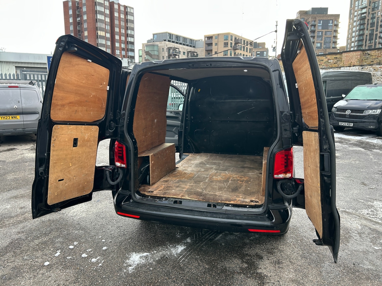 Used Volkswagen Transporter 2023 for sale - 77258013: Photo 18