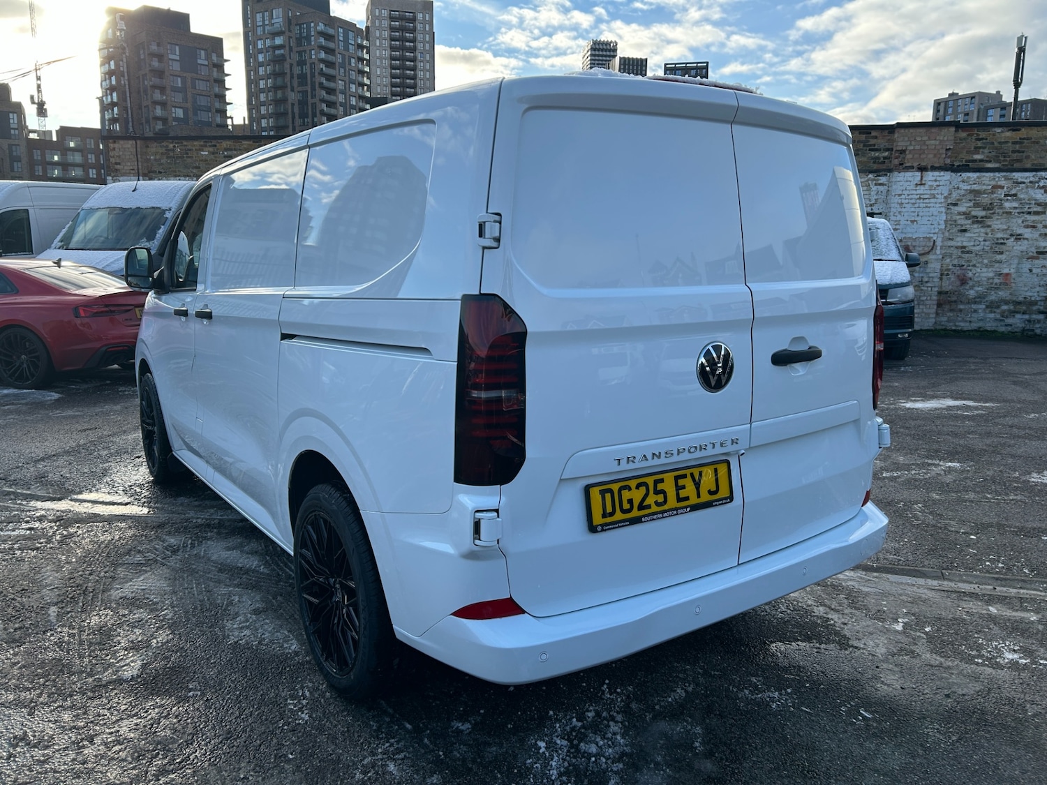 Used Volkswagen Transporter 2025 for sale - 77258082: Photo 2