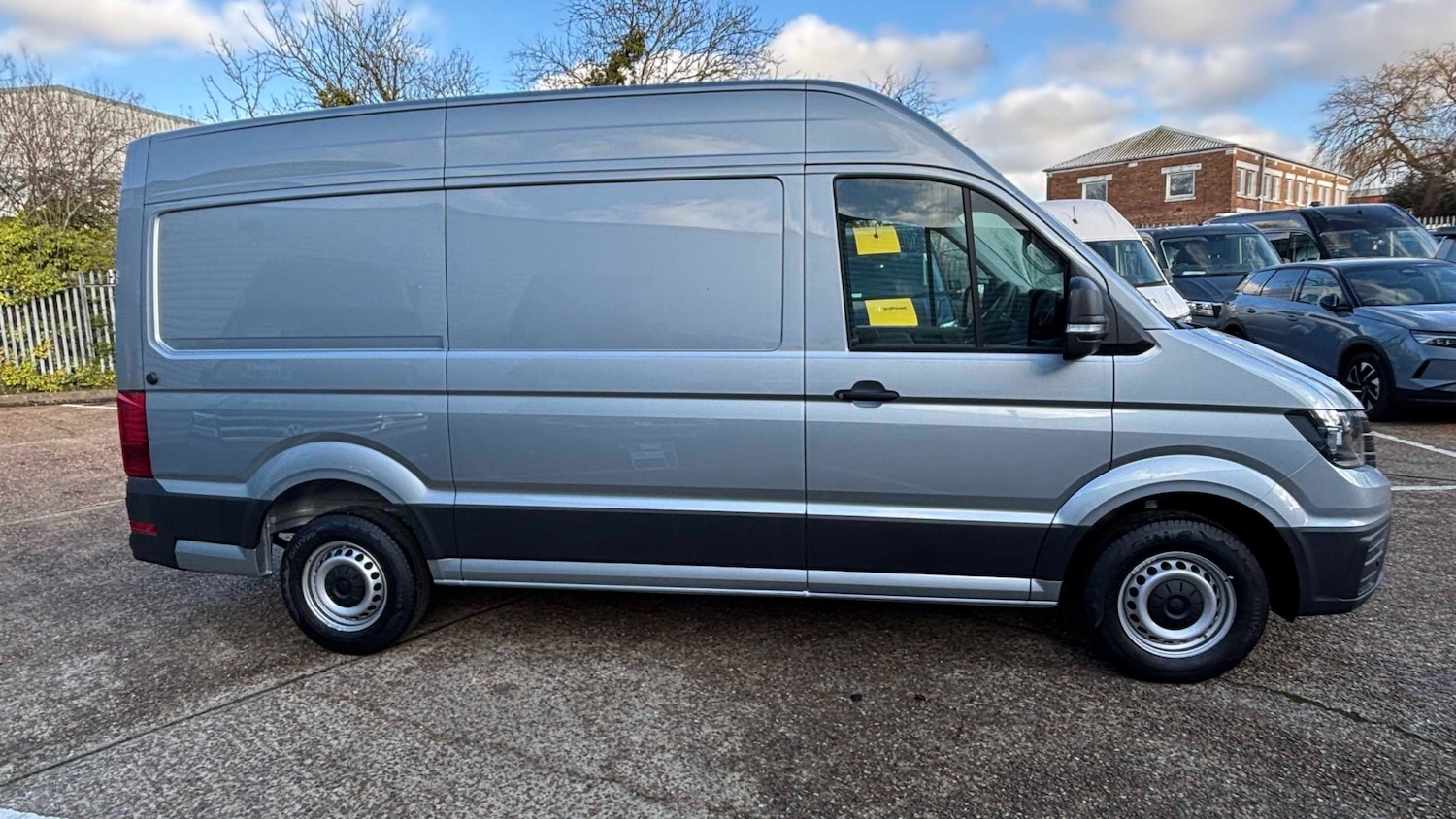 Used Volkswagen Crafter 2025 for sale - 77311121: Photo 2